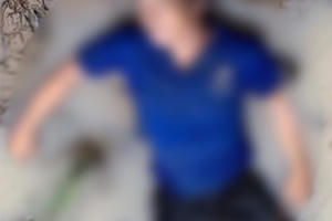 Bàng hoàng nhìn thấy thi thể người đàn ông dưới kênh ngày cận Tết