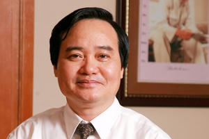 Bộ trưởng giáo dục: Khen thưởng tràn lan, giám đốc Sở phải chịu trách nhiệm