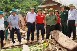 Không tổ chức kỷ niệm Ngày truyền thống, CA Thanh Hóa dành sức giúp người dân vùng lũ