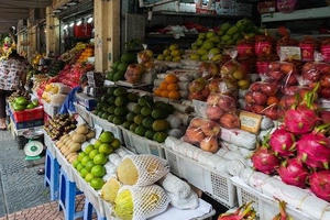 Khi người mua và người bán cùng hướng về trái cây sạch