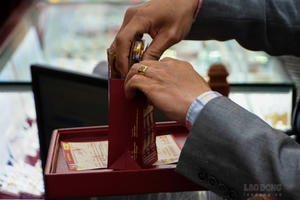 Mua vàng ngày vía Thần Tài để được may mắn hay đối mặt nguy cơ chịu lỗ?