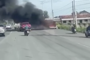 Điều tra vụ xe 16 chỗ bốc cháy dữ dội trên Quốc lộ 51