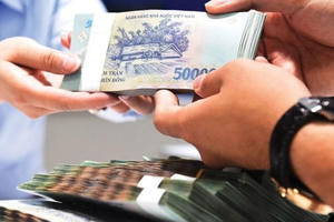 Hướng tín dụng vào các lĩnh vực sản xuất kinh doanh, lĩnh vực ưu tiên