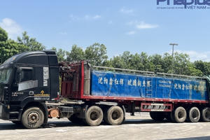 Lào Cai: Sẽ tiêu huỷ xe cá tầm bốc mùi tại cửa khẩu Kim Thành