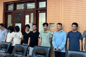 Shark Bình cùng 9 đối tượng nào bị khởi tố?