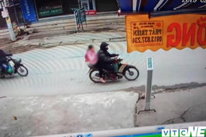 Bé gái 9 tuổi ở Hà Nội bị kẻ bịt mặt giở trò đồi bại