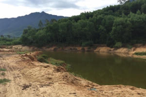 Chẳng lẽ “bó tay” với DN khai khoáng chây ì hoàn thổ?