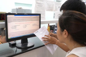 Cục cảnh sát giao thông: Thủ tục đổi biển ô tô từ trắng sang vàng rất đơn giản