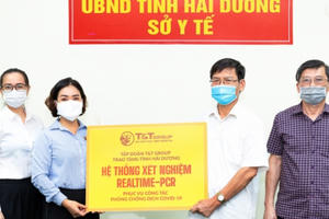 "Bầu Hiển” tiếp tục tiếp sức Hải Dương chống dịch "Bầu Hiển” tiếp tục tiếp sức Hải Dương chống dịch