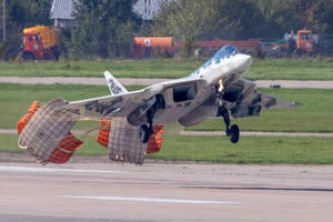 Tranh cãi màn hạ cánh không theo chuẩn của Su-57