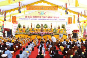 Lễ cầu siêu tri ân các Anh hùng liệt sỹ tại đền thờ Hoa Lư - Ninh Bình