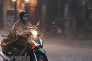 Nhiều khu vực trên cả nước có mưa dông, đề phòng thời tiết nguy hiểm