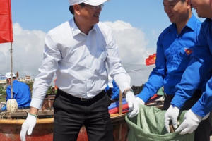 Nhiều hoạt động phong phú hưởng ứng Ngày Pháp luật Việt Nam