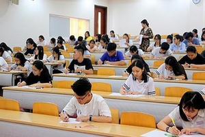 Xung quanh chuyện “mở toang” cánh cửa đại học Xung quanh chuyện “mở toang” cánh cửa đại học