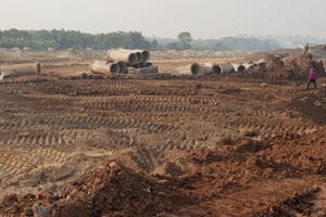 Hưng Yên: Xã Phụng Công bất chấp Luật Đê điều thi công dự án Hưng Yên: Xã Phụng Công bất chấp Luật Đê điều thi công dự án