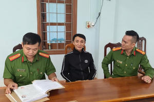 Quảng Bình: Vận động đối tượng truy nã sau hơn 10 năm lẩn trốn ra đầu thú