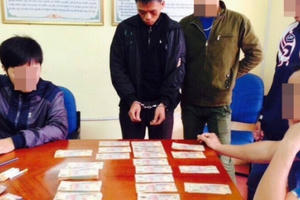 Hà Nội: Bắt giữ đối tượng vận chuyển 200 triệu đồng tiền giả