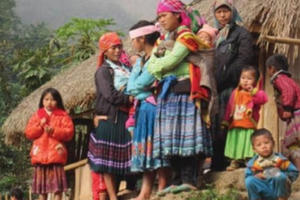 Hủ tục tảo hôn, đẻ tại nhà: Bao giờ chấm dứt??? Hủ tục tảo hôn, đẻ tại nhà: Bao giờ chấm dứt???