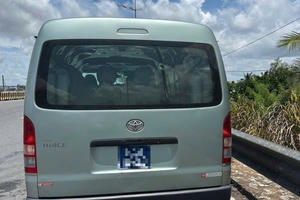 Xử phạt xe biển xanh đi vào làn khẩn trên đường cao tốc