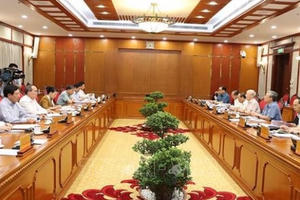 Bộ Chính trị cho ý kiến các Đề án chuẩn bị trình Hội nghị Trung ương 8