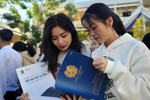 Nhiều ý kiến về việc nên giữ hay bỏ xét tuyển học bạ