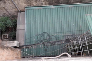 Đã hiến đất còn chịu cảnh bị lấn chiếm (?!)