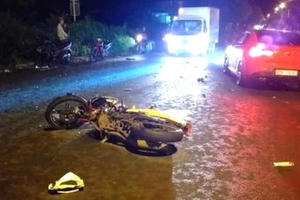 Xe máy tông nhau, 2 người thiệt mạng Xe máy tông nhau, 2 người thiệt mạng