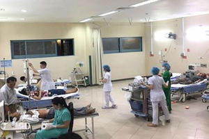 Mùa cưới và nỗi lo an toàn thực phẩm