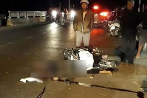 'Đấu đầu' xe đêm Valentine, hai thanh niên văng xuống đường thiệt mạng