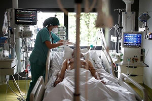 Thuốc điều trị COVID-19: Những gì biết đến lúc này