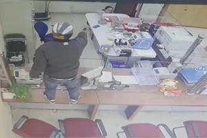 Khẩn trương truy bắt tên cướp nổ súng cướp 3 tỷ đồng tại ngân hàng Vietinbank vào chiều ngày 28 Tết