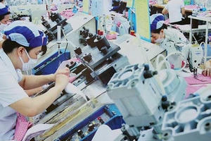 Đề xuất tăng tuổi nghỉ hưu, giờ làm thêm