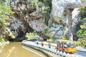 Tỉnh Quảng Nam yêu cầu nhiều đơn vị "giám sát chặt chẽ" dự án Cổng trời Đông Giang