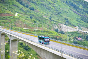 Kết nối đường ô tô mới từ Sa Pa với cao tốc Nội Bài - Lào Cai