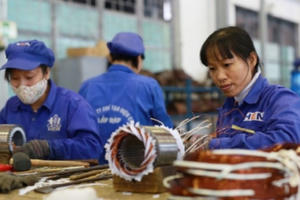 Slide - Điểm tin thị trường: Chính phủ lập Quỹ bảo lãnh tín dụng cho doanh nghiệp nhỏ và vừa