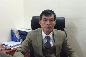 Thanh niên "tè bậy" giữa phố sẽ bị xử phạt hành chính 300 ngàn đồng