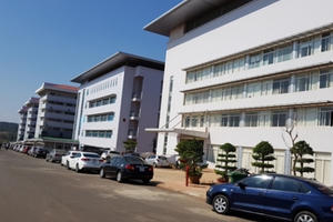 61 bác sĩ tại một bệnh viện đa khoa xin nghỉ việc vì lương thấp