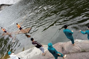 Người đàn ông mất tích khi tắm tại thác 7 tầng