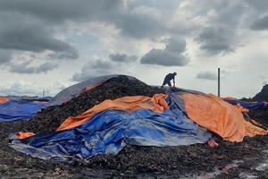 Phát hiện hàng nghìn tấn chất thải rắn không qua xử lý ở Đồng Tháp