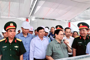 Thủ tướng Phạm Minh Chính: Quyết tâm thông xe cơ bản tuyến cao tốc Châu Đốc - Cần Thơ - Sóc Trăng vào dịp 19/12