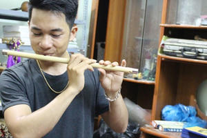 Chàng thanh niên trẻ thu hàng tỷ đồng mỗi tháng nhờ bán sáo trúc