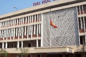 Phòng tránh dịch bệnh do virus corona, Đại học Luật Hà Nội cho sinh viên nghỉ đến 16/02