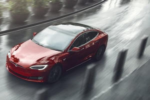 5 chiếc xe làm thương hiệu "cất cánh" hoặc bị "chôn vùi"