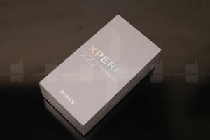 Video mở hộp Sony Xperia XZ2 Premium