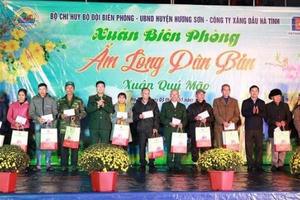 Xuân Biên phòng, ấm lòng dân bản