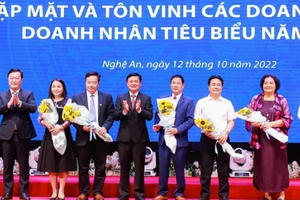 Nghệ An: Tôn vinh các doanh nghiệp, doanh nhân tiêu biểu năm 2022