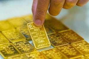 Giá vàng miếng tăng lên mốc 138 triệu đồng/lượng