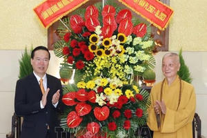 Chủ tịch nước Võ Văn Thưởng chúc mừng Đại lễ Phật đản tại TPHCM Chủ tịch nước Võ Văn Thưởng chúc mừng Đại lễ Phật đản tại TPHCM