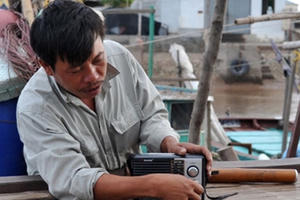 Nhớ thời nghe trộm Đài nhà hàng xóm