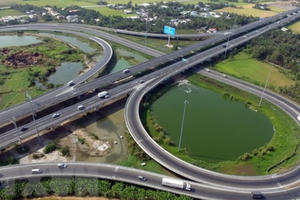 Kịp thời giải ngân vốn dự án cao tốc Trung Lương - Mỹ Thuận